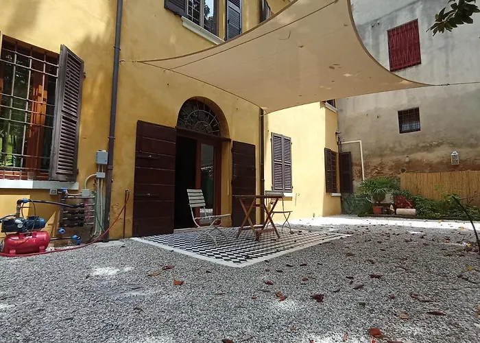 Magnolia Garden アパート *