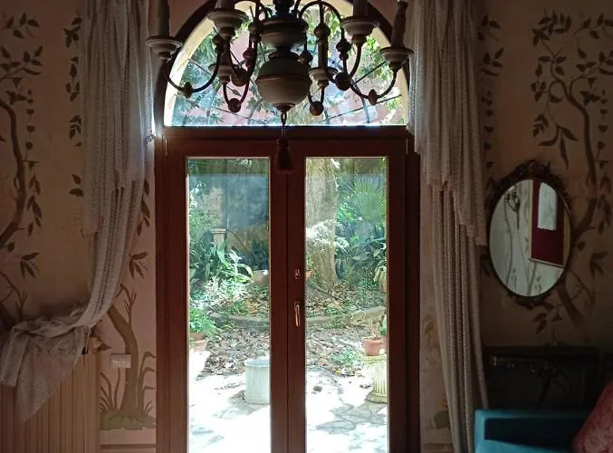 Magnolia Garden 페라라