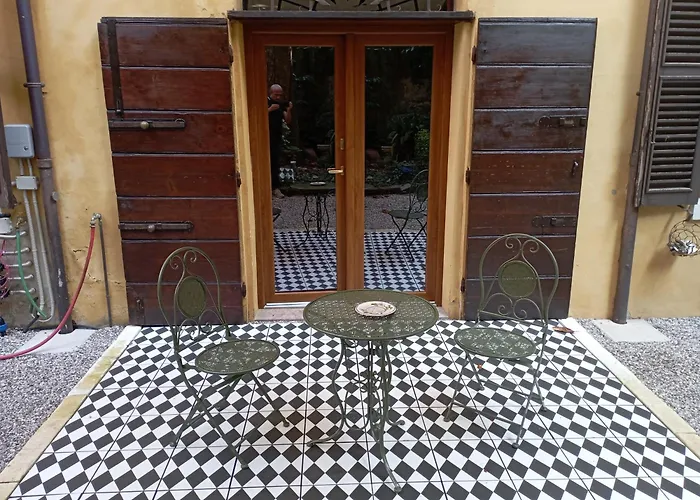 Magnolia Garden * Ferrare